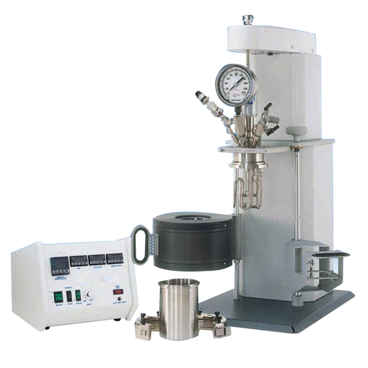 Stirring pressure cooker